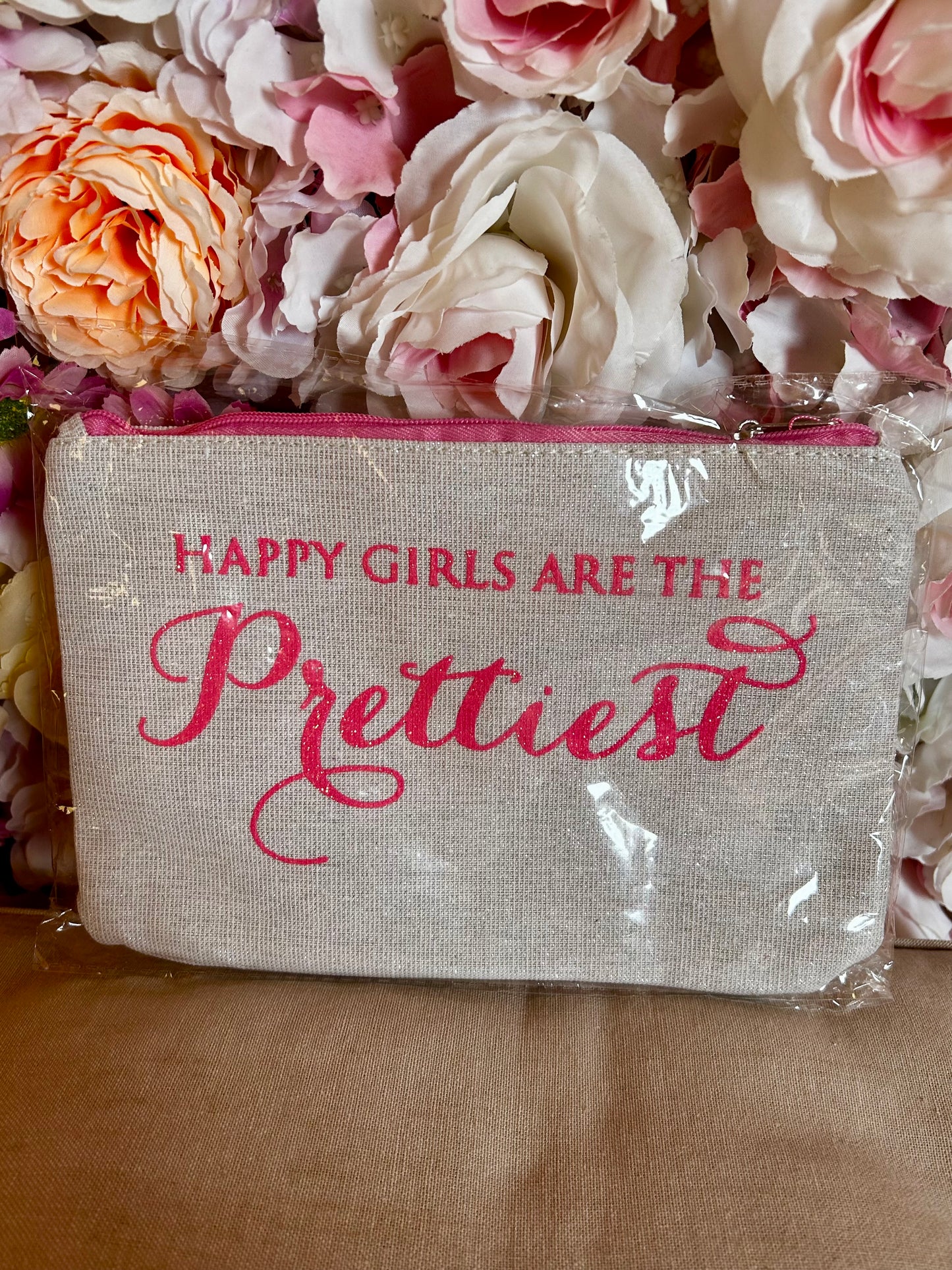 HAPPY GIRLS ARE THE PRETTIEST