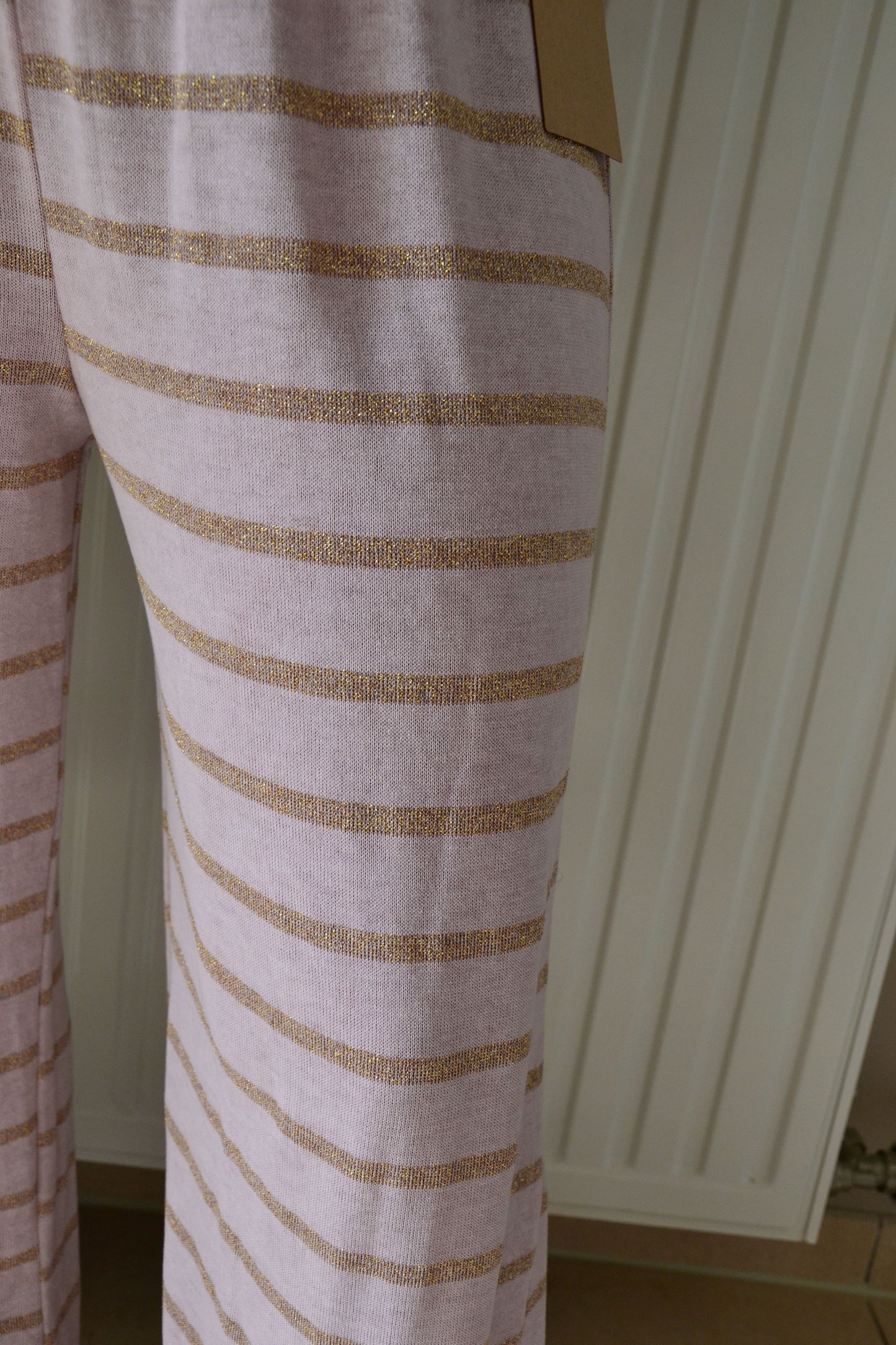pink&gold pants