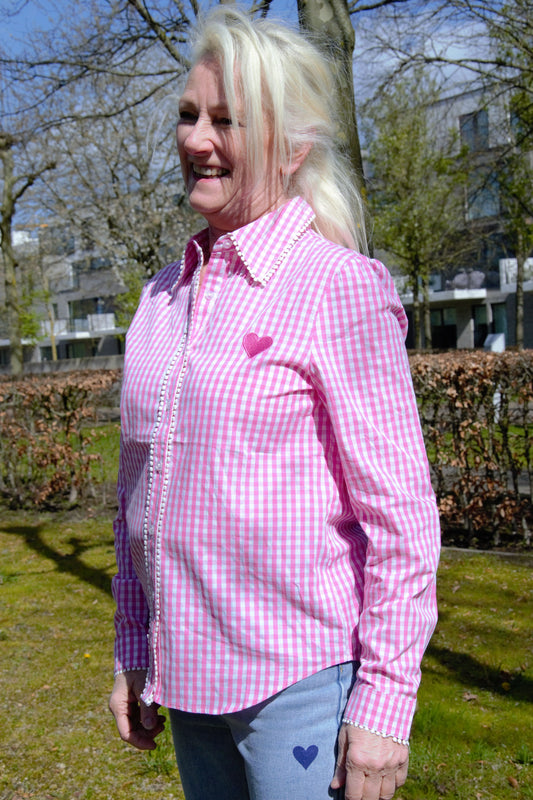 pink blouse